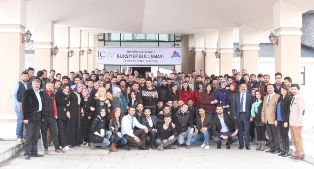 İbrahim Çeçen Vakfı Bu Yıl 750 Öğrenciye Burs Verecek