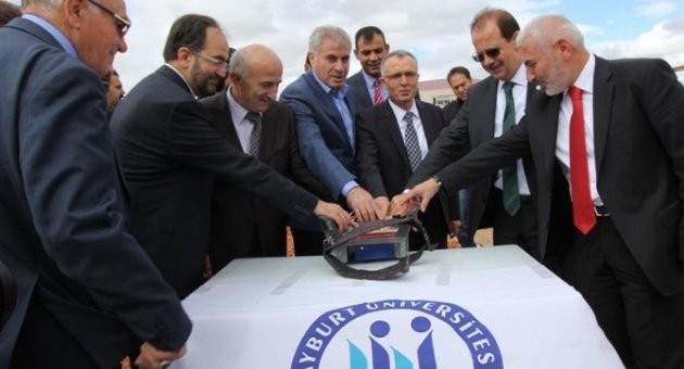İlahiyat Fakültesi İle İnsan Ve Toplum Bilimleri Fakültesinin Temeli Dualarla Atıldı