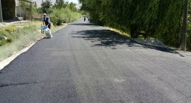 İpekyolu Belediyesi’nden Yol Asfaltlama Çalışması
