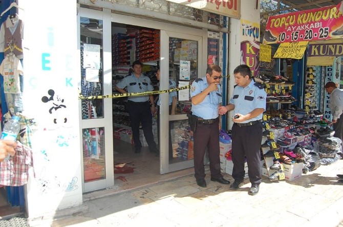 İş Yerinde Bıçaklanan Şahıs Ağır Yaralandı