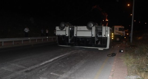 İşçi Minibüsü Devrildi: 12 Yaralı