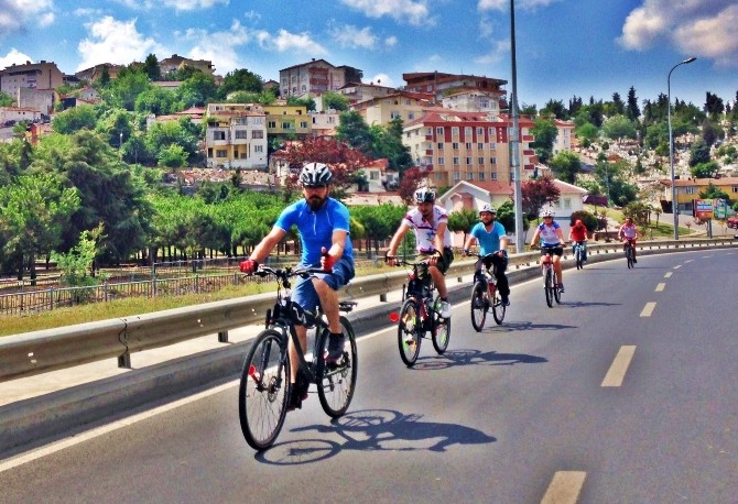 İstanbul’dan Gölcük’e Pedal Basacaklar