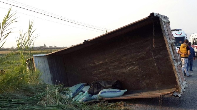 İzmir’de Trafik Kazası: 2 Yaralı