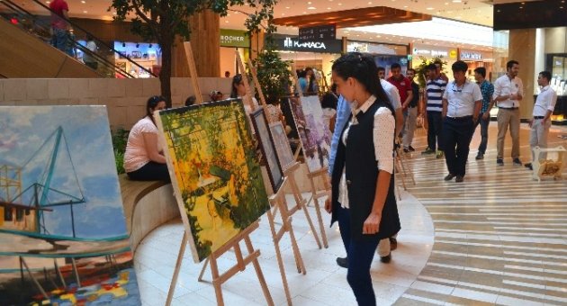 Kahramanmaraş Piazza “Karma Resim Sergisi” İle Sanatseverlere Kapılarını Açtı