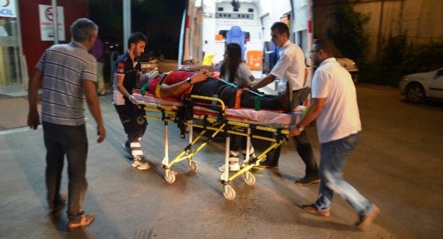 Kamyon Kasasından Düşen Şahıs Yaralandı