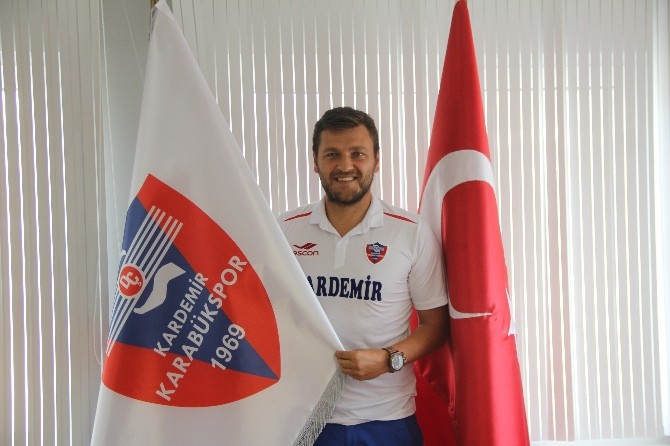 Karabükspor 3 Oyuncuyu Kadrosuna Kattı
