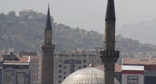 Kayseri’de Şehitler İçin Tüm Camilerde Sela Verildi
