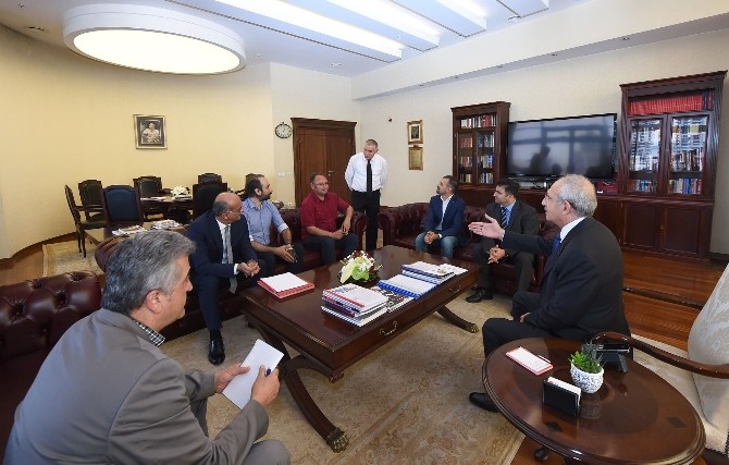 Kılıçdaroğlu, Avrupa Alevi Birlikleri Konfederasyonu Heyetiyle Görüştü