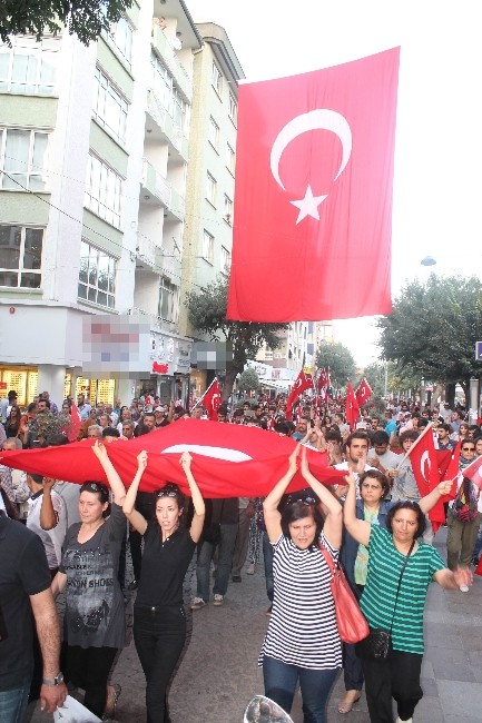 Konya’da Terörü Protesto Yürüyüşü Düzenlendi