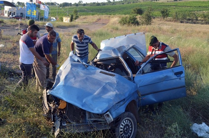Kula’da Trafik Kazası: 1 Ölü, 3 Yaralı