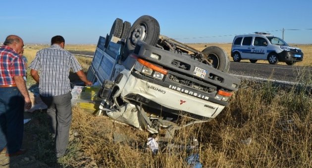 Kulu’da Kamyonet Şarampole Yuvarlandı: Üç Yaralı