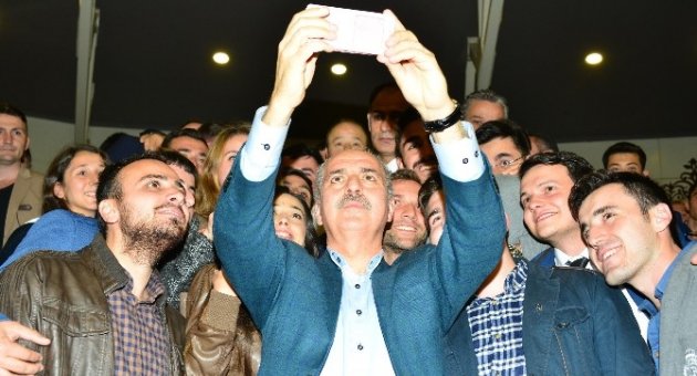 Kurtulmuş, Gençlerle Özçekim Yaptı