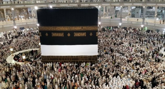 Kutsal Topraklardaki Hacılar, Kabe’den Çıkmıyor