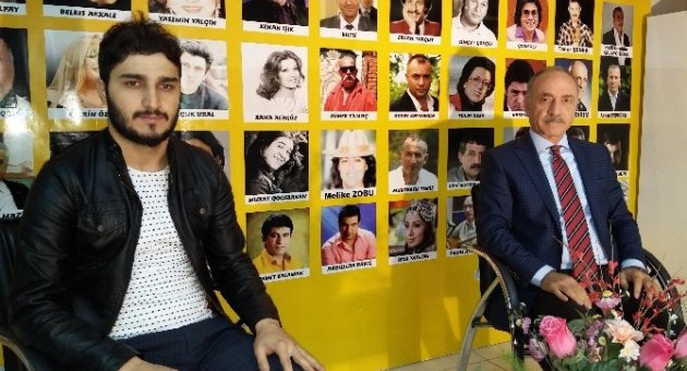 Malatyalı Mustafa O SES'de Murat Boz'un Takımında