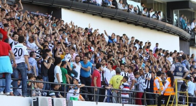 Manisa 19 Mayıs Kapalı Alt Tribünün İsmi 1965 Tribünü Oldu