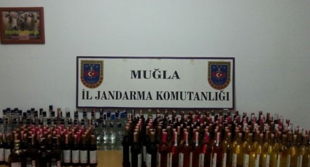 Marmaris’te 300 Şişe Kaçak İçki Ele Geçirildi