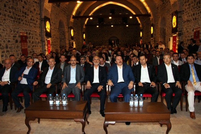 Memur-sen Genel Başkanı Yalçın: “Amaç Türkiye’yi Ateşin İçerisine Sokmak”