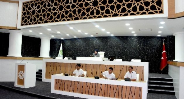 Meram Belediyesi Yeni Binasında İlk Meclis Toplantı