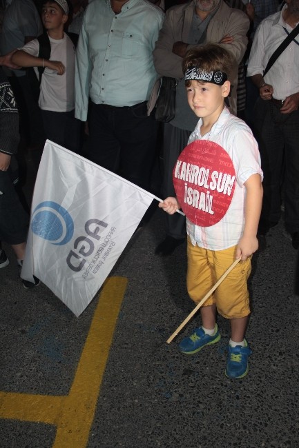 Mescid-i Aksa’ya Yönelik Saldırılar İsrail Konsolosluğu Önünde Protesto Edildi