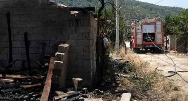 Muğla’da Ahır Yangınında İki İnek Telef Oldu