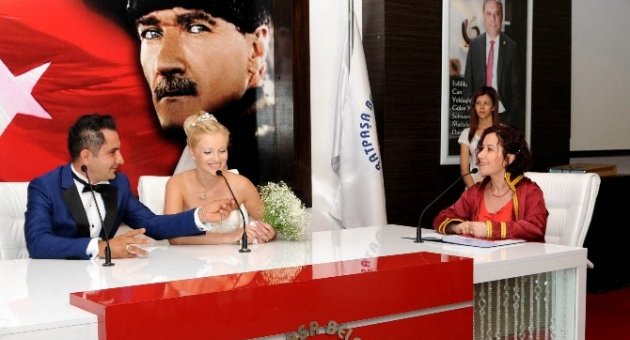 Muratpaşa’da “Ücretsiz Nikah” Yoğunluğu