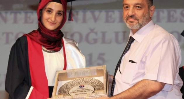 Naci Topçuoğlu Meslek Yüksekokulu Yedinci Dönem Mezunlarını Verdi