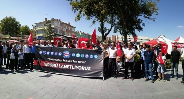 Niğde Memur-sen Teröre Tepki Gösterdi