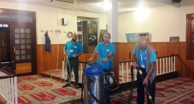 Öğrenci Yurtlarındaki Mescitler Temizlendi