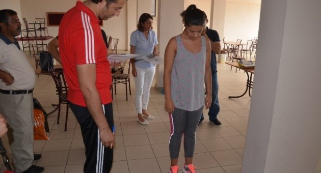 Öğrenciler Mülakatta Ter Döktü