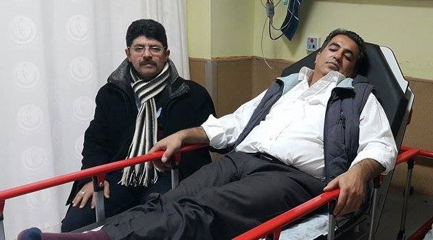 Öğretmen öğretmeni darp etti
