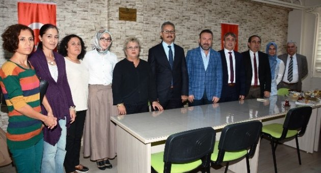 Öğretmenler Odası Hizmete Girdi