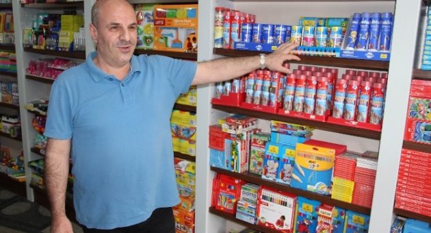 Okulların Geç Açılacak Olması Kırtasiyecileri Olumsuz Etkiledi