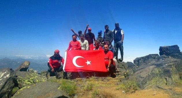 Ordu Ve Giresunlu Dağcılar Karagöl’de Buluştu