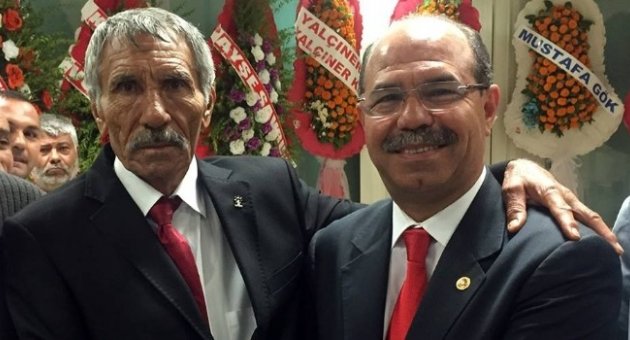 Osmaniye’de MHP’li Eski Yönetici AK Parti’ye Geçti