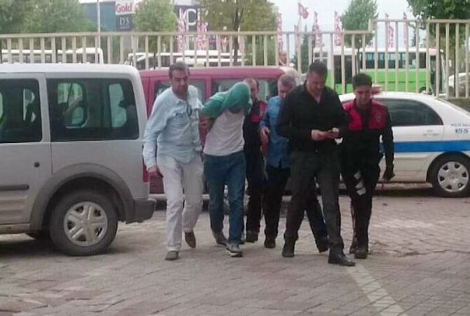 Oyuncak Tabanca İle PTT’yi Soyan Hırsız Polise Yakalandı
