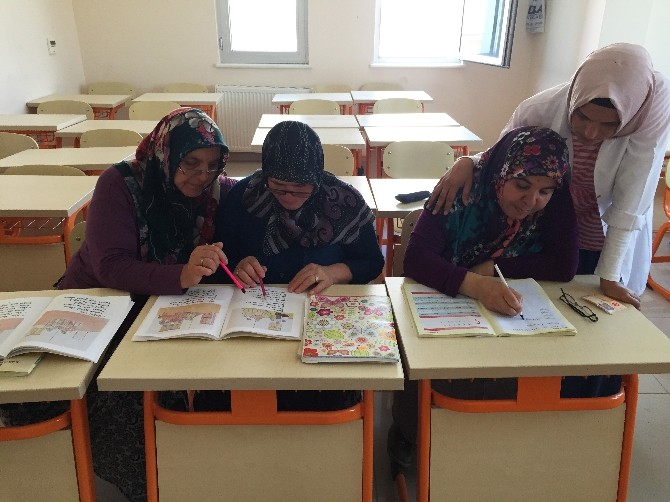 Pursaklarlı Hanımların Okuma Azmi
