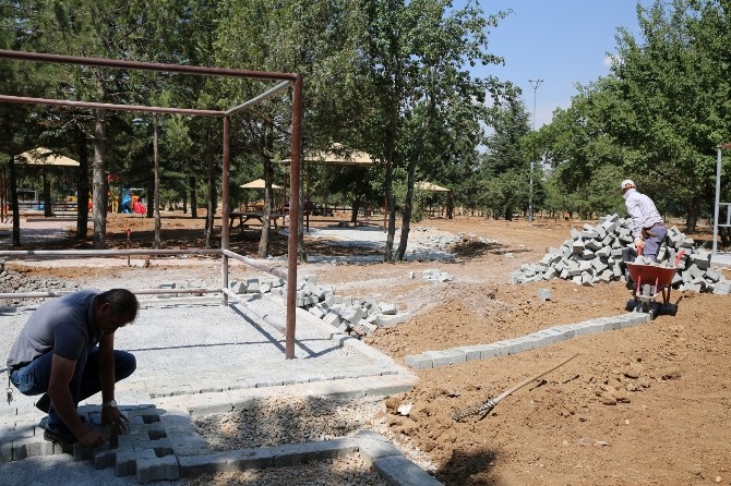 Rabia Parkı Çalışmaları Hızla Devam Ediyor