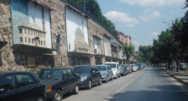 Rölyefler Tadilattan Geçiyor