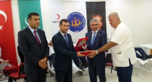 Sağlık Çalışanlarından Kan Ve Kök Hücre Bağışı