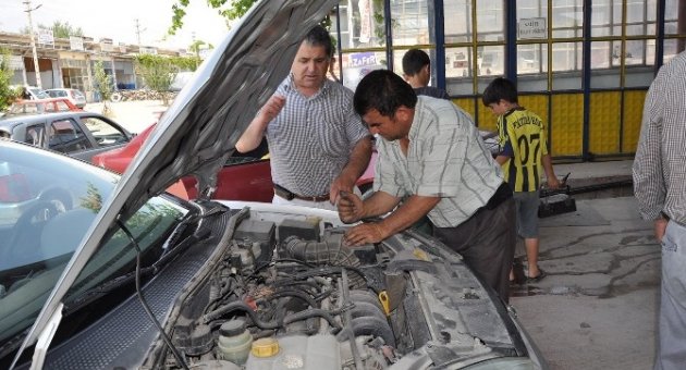 Sanayi Sitesinde İş Var, Çırak Yok