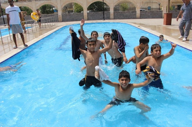 Şanlıurfa’da Sıcak Hava Bunaltıyor