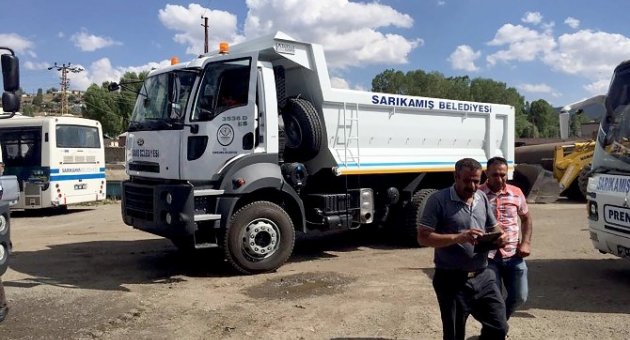 Sarıkamış Belediyesi’ne Yeni İş Makineleri Alındı