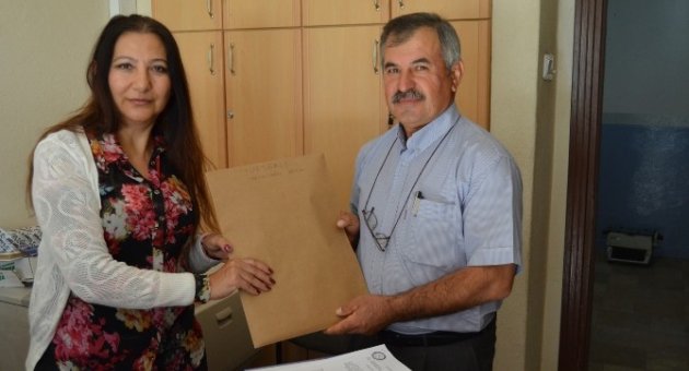 Seçmen Kağıtları Muhtarlara Geldi