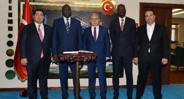 Senegal Büyükelçisi Mbacke’den Vali Büyük’e Ziyaret