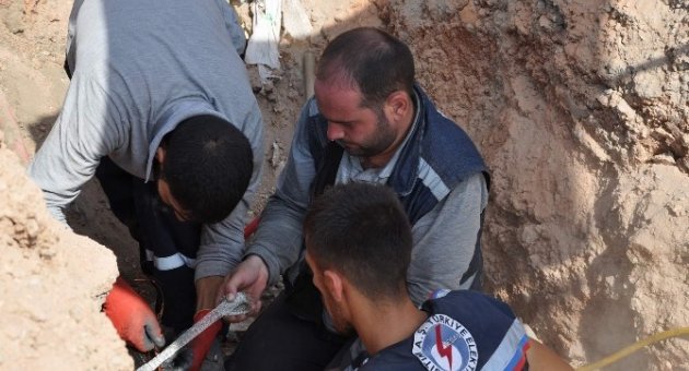 Sıcaklara Rağmen Çalışmalarını Sürdürüyor