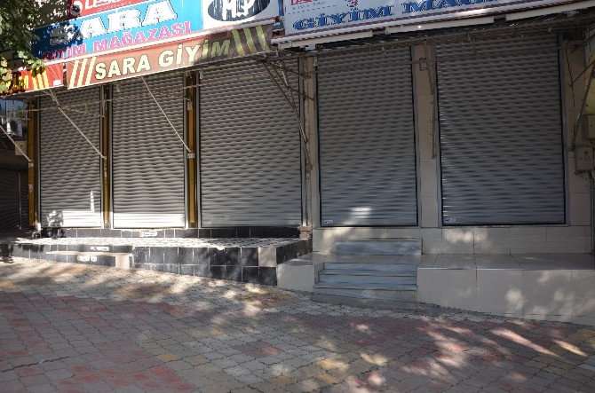 Silvan’da Polis Merkezine Bombalı Saldırı