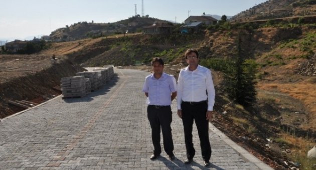 Sincik’de Mahalle Yolları Genişletiliyor