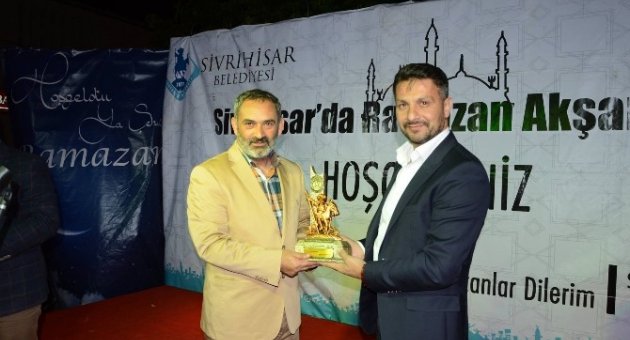 Sivrihisar’da Dursun Ali Erzincanlı’dan Unutulamayacak Ramazan Akşamı