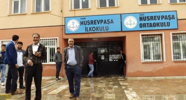 Sürücü Adayları Ehliyet Sınavına Girdi
