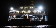 Çanakkale Boğazı'nda feribot arızalanınca yolcular denizde mahsur kaldı 